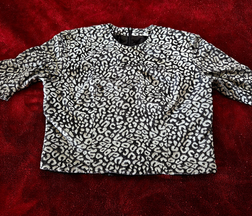 Vintage 90sWomen Black/White Leopard 3/4 Sleeve Round Neck Zip Back Blouse 8